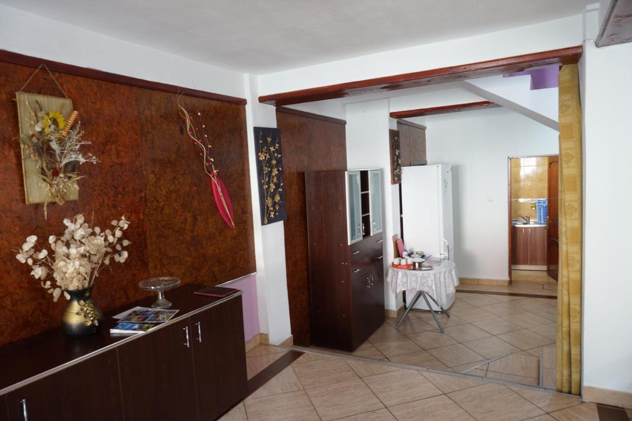 Vila Nik Buşteni Exterior foto